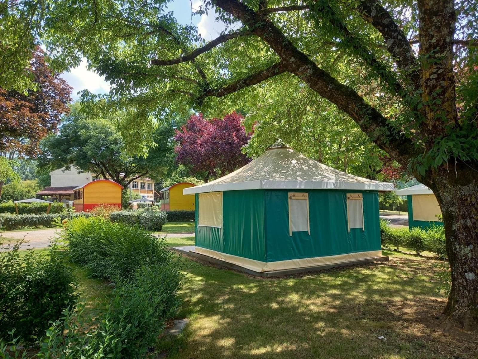 Camping Onlycamp Du Rouergue Villefranche-de-Rouergue Esterno foto