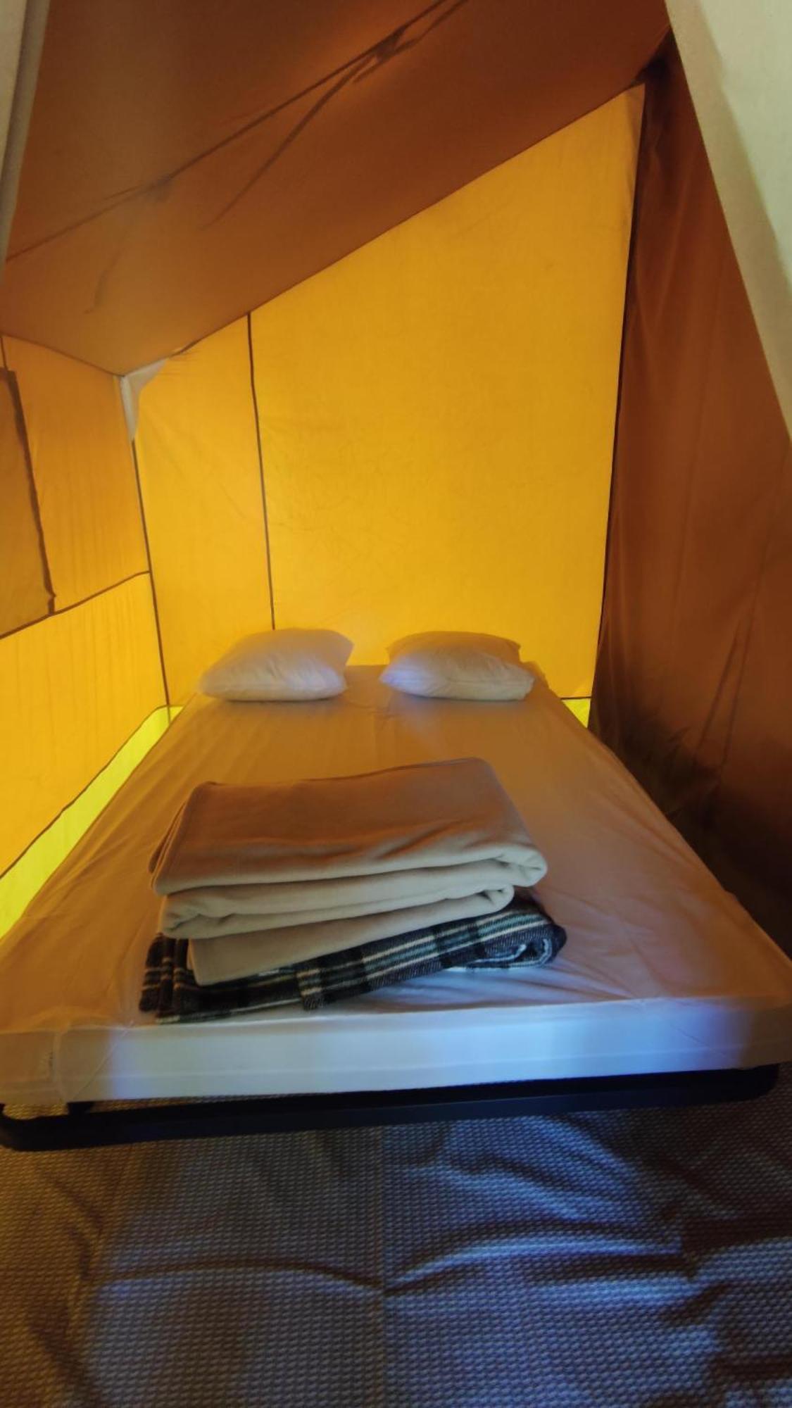 Camping Onlycamp Du Rouergue Villefranche-de-Rouergue Esterno foto